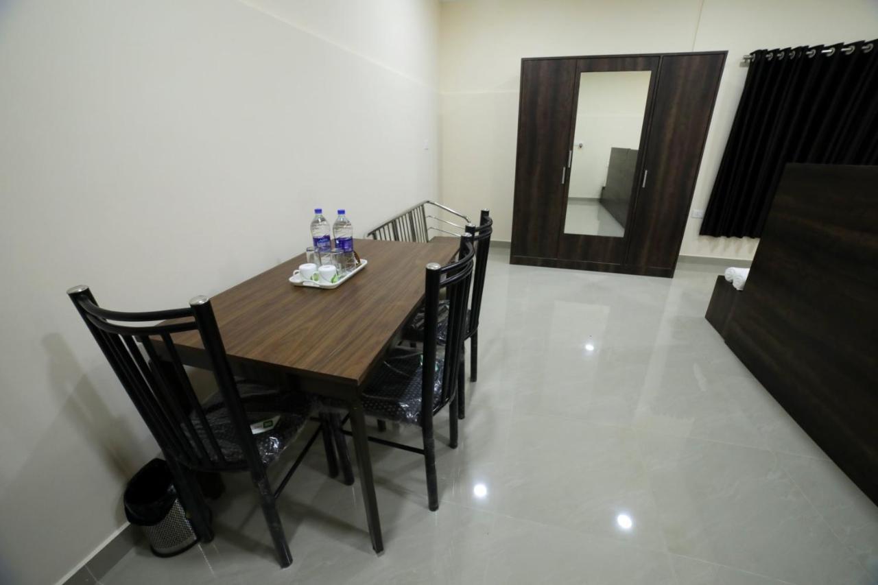 Shivalaya Residency Aparthotel Thrissur Kültér fotó