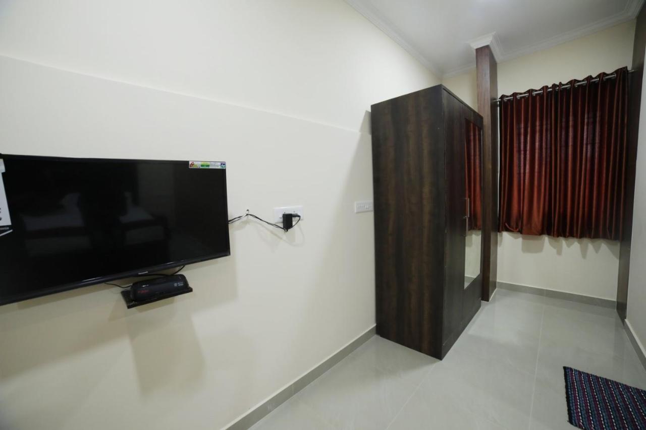 Shivalaya Residency Aparthotel Thrissur Kültér fotó